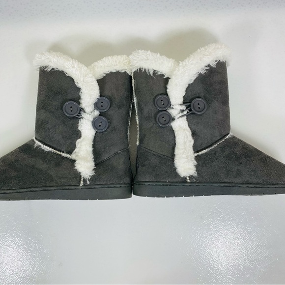 DAWGS Faux Fur Insulated Grey Women's 7 3-Button Pull-On Boot - Picture 8 of 12